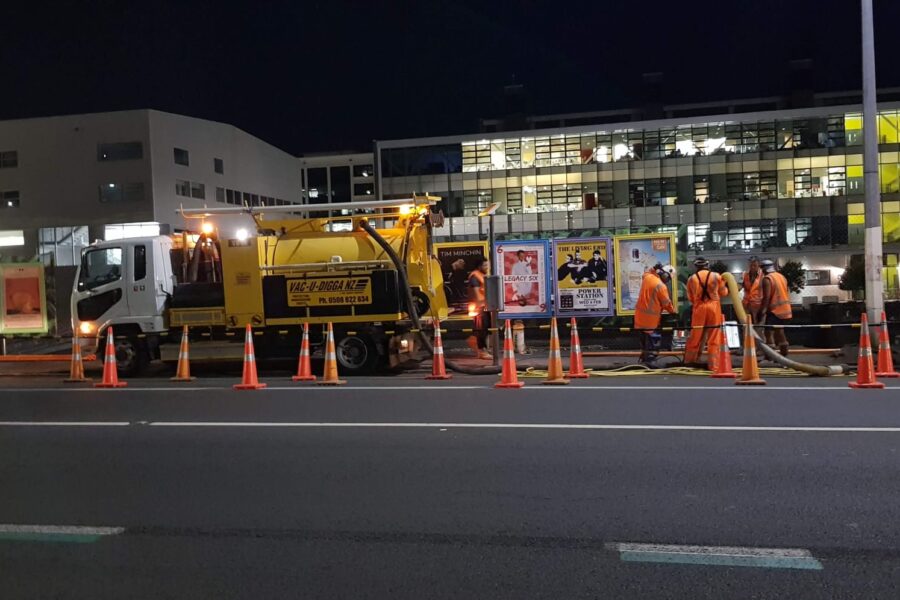 Night time pipe excavation by Hydro Excavators Vac U Digga providing hydroblasting, hydro digging and hydrovacing based in Christchurch NZ