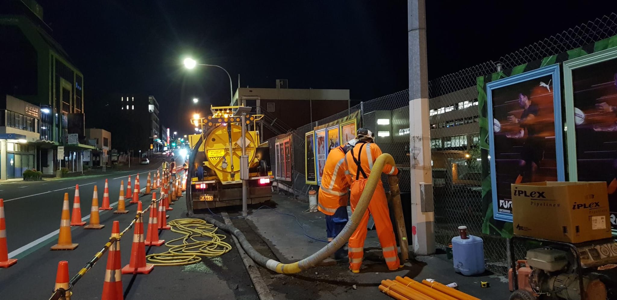 Night time pipe excavation by Hydro Excavators Vac U Digga providing hydroblasting, hydro digging and hydrovacing based in Christchurch NZ