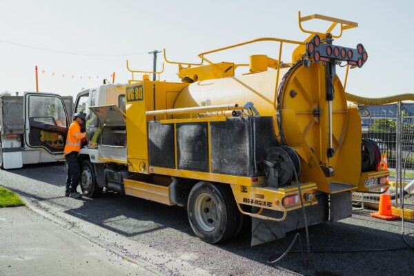 Hydro excavation vacuum Truck providing hydrovacing, hydro excavation, civil construction and dirt removal by Vac U Digga Christchurch